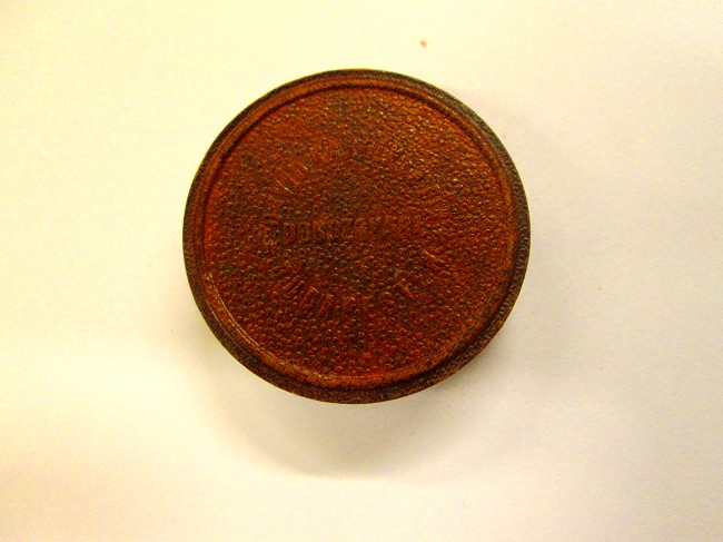 Vörös domború milllenniumi ezüst 1 koronás díszdobozos változat